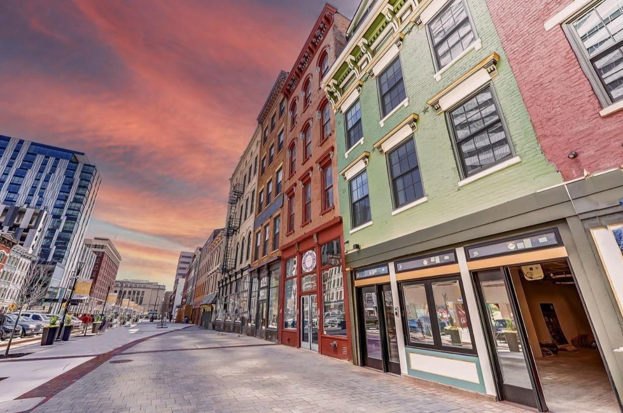 סינסינטי Spacious 2 Bed 2 Bath Downtown Otr Condo Minutes Walk To The Reds Bengals Stadium & More! מראה חיצוני תמונה